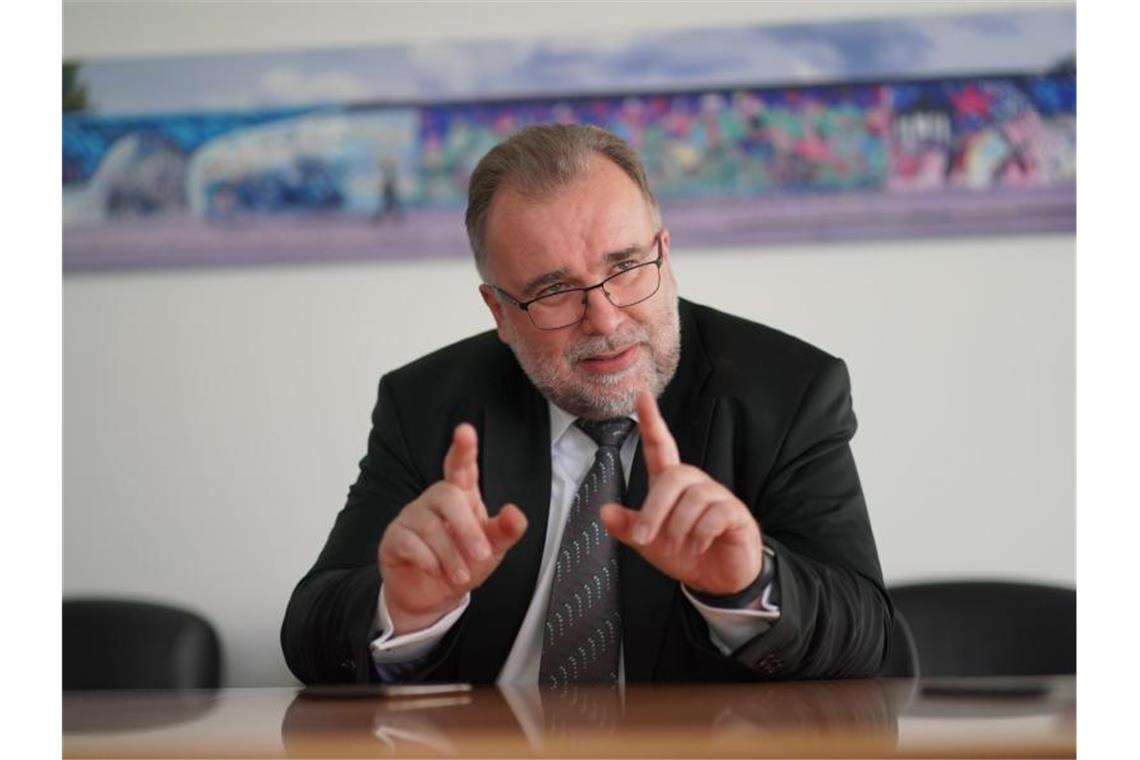 BDI-Präsident Siegfried Russwurm warnt vor „taktischen Manövern“. Foto: Jörg Carstensen/dpa/Archivbild