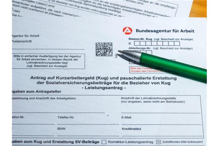 Bei 337 von 4690 Hinweisen auf Betrug beim Kurzarbeitergeld hat sich laut Bundesagentur für Arbeit ein Anfangsverdacht ergeben - diese Fälle liegen nun bei Zoll, Staatsanwaltschaft oder Polizei. Foto: Jens Büttner/dpa-Zentralbild/dpa