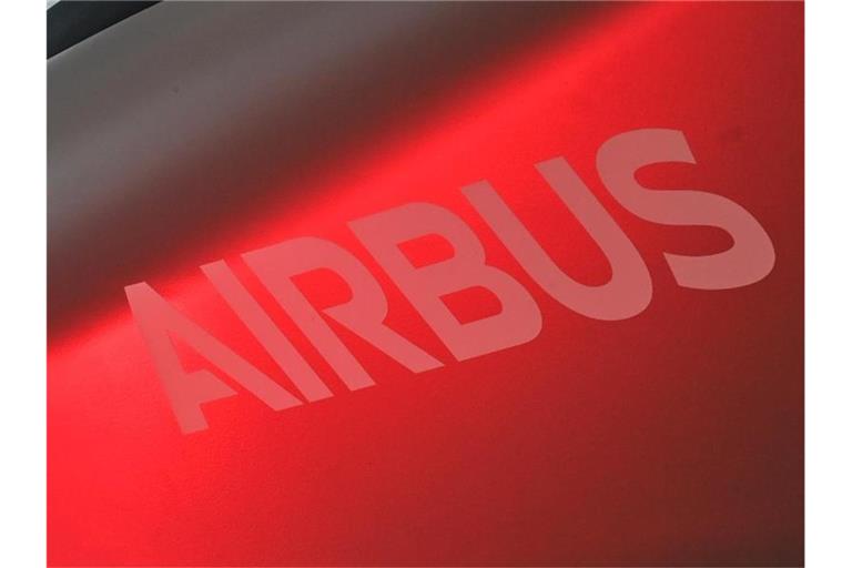 Bei Airbus wurde 2020 mehr bestellt als abgesagt. Foto: Peter Kneffel/dpa