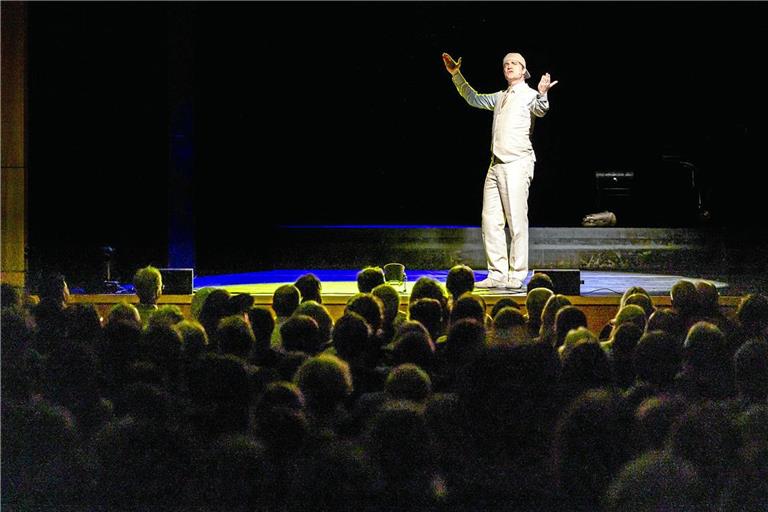 Bei allem Klamauk bleibt Bobo Wartke inhaltlich nah am sophoklischen Original.Foto: Karen Steinebronn