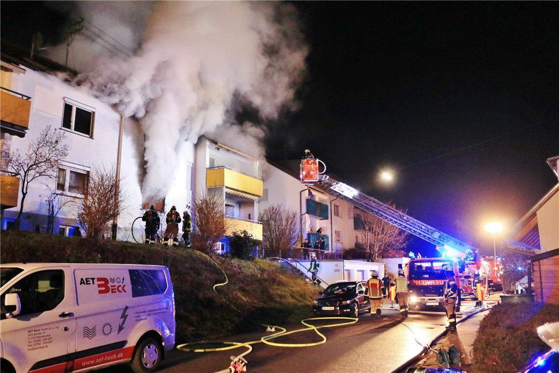 Bei dem Brand in der Nacht zum 27. November ist eine 82-jährige Bewohnerin im Melanchthonweg ums Leben gekommen.Foto: 7aktuell/Lermer