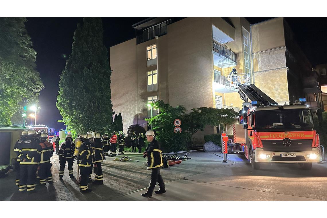 Brandstiftung? Drei Tote in Hamburg bei einem Klinikbrand Bei dem Feuer im Marienkrankenhaus sind drei Menschen ums Leben gekommen.
