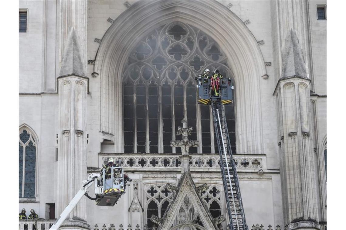 Brand in Kathedrale von Nantes: Verdächtiger in U-Haft Bei dem Kathedralen-Brand in Nantes wurde unter anderem die Hauptorgel zerstört. Foto: Sebastien Salom-Gomis/AFP/dpa