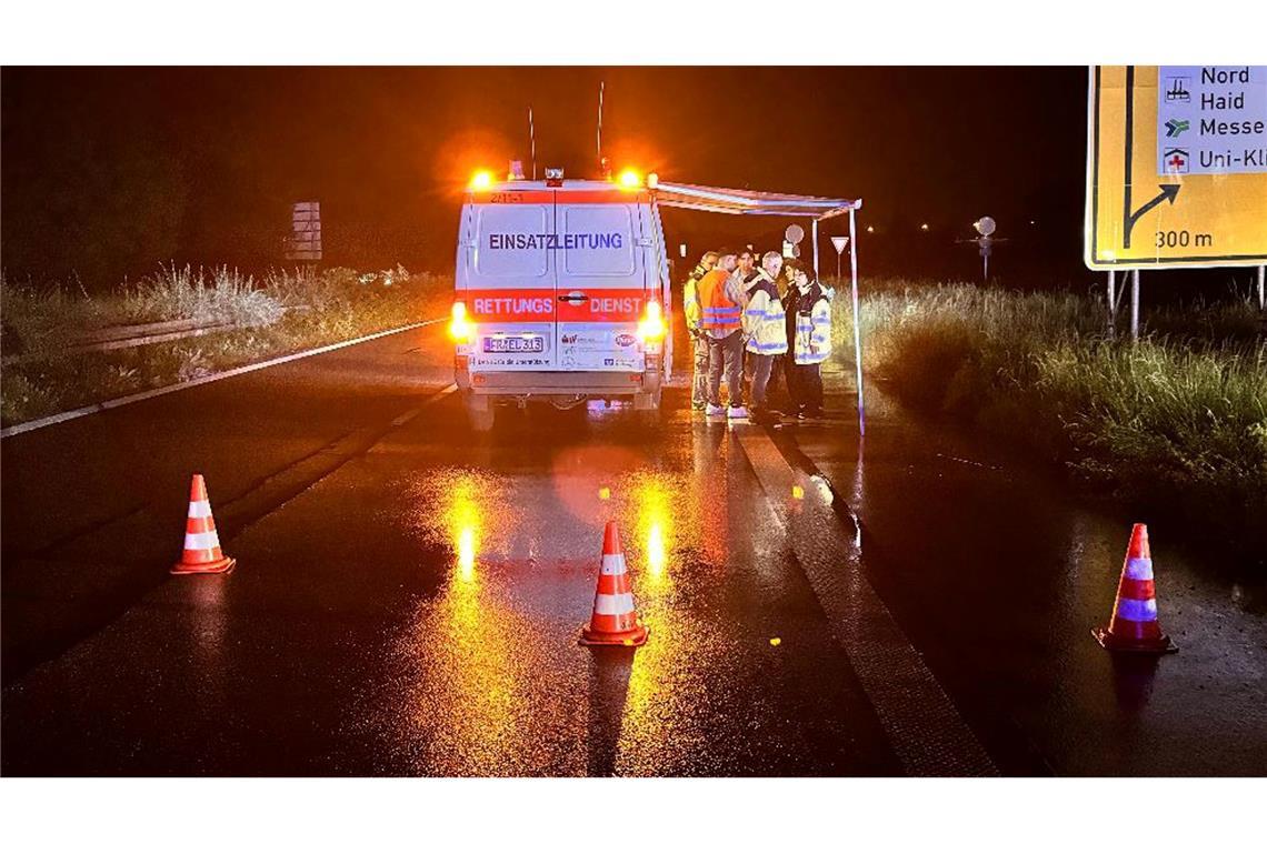 Mann und zwei Kinder sterben bei Unfall in Freiburg