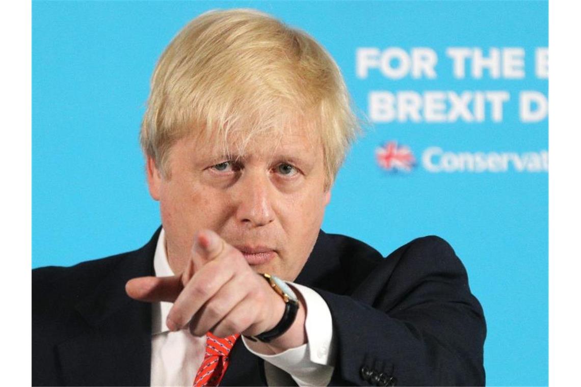Kreise: May bietet Rücktritt vor nächster Parlamentswahl an Bei den britischen Buchmachern wetten viele auf den schillernden Ex-Außenminister Boris Johnson. Foto: Owen Humphreys/PA Wire