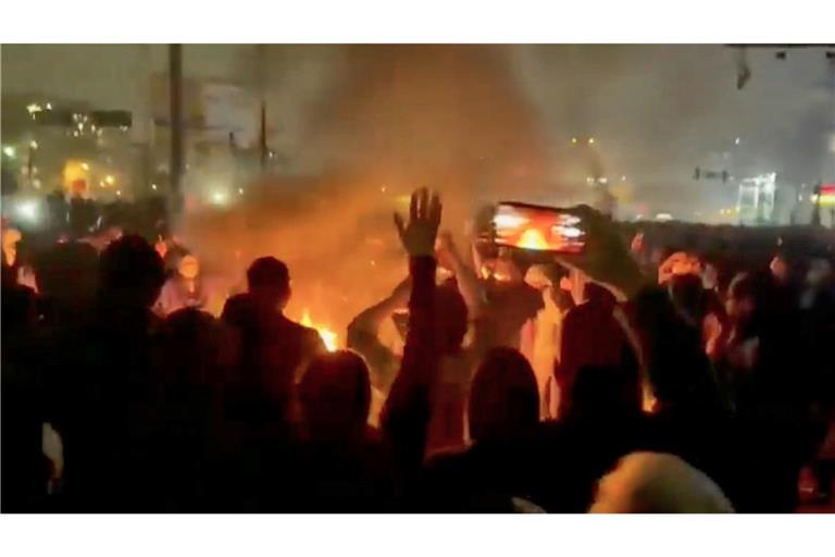 Bei den Massenprotesten im Iran ist die Zahl der Toten Aktivisten zufolge auf knapp 650 gestiegen. (Archivbild)