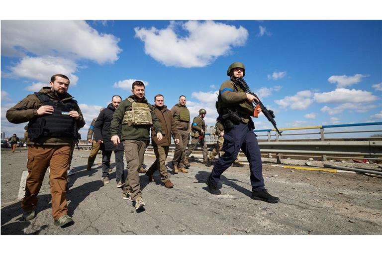 Bei der Berichterstattung über den Ukrainekrieg gehen auch Reporter ein hohes Risiko ein.