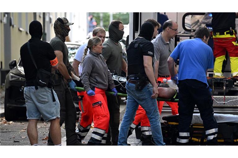 Bei der Festnahme wurde der Tatverdächtige von Polizisten angeschossen und dabei schwer verletzt. (Archivbild)