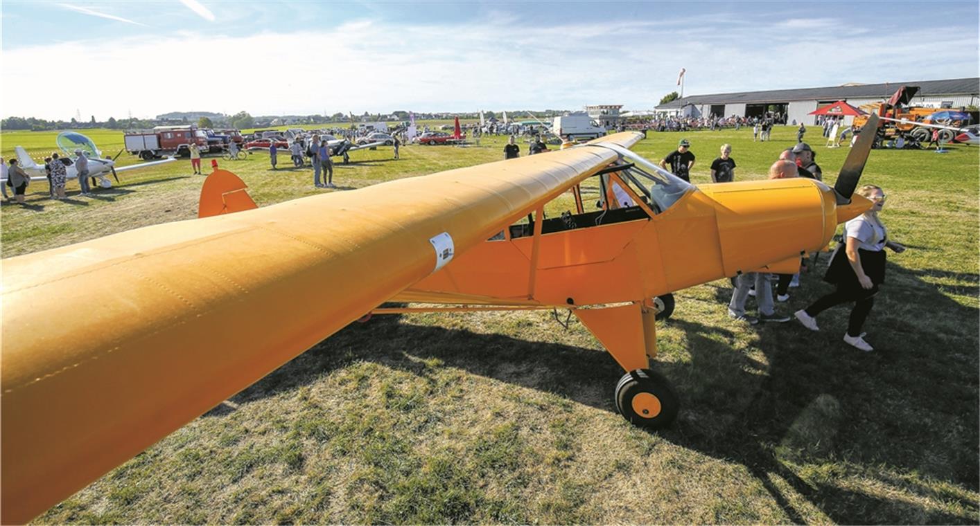 Bei der Nachfolgeveranstaltung des Fliegerfests in Heiningen blieben die Flugzeuge am Boden. Foto: A. Becher