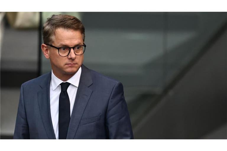 Bei der Pflegereform steht die SPD (noch) nicht an seiner Seite: Gesundheitsminister Carsten Linnemann (CDU).