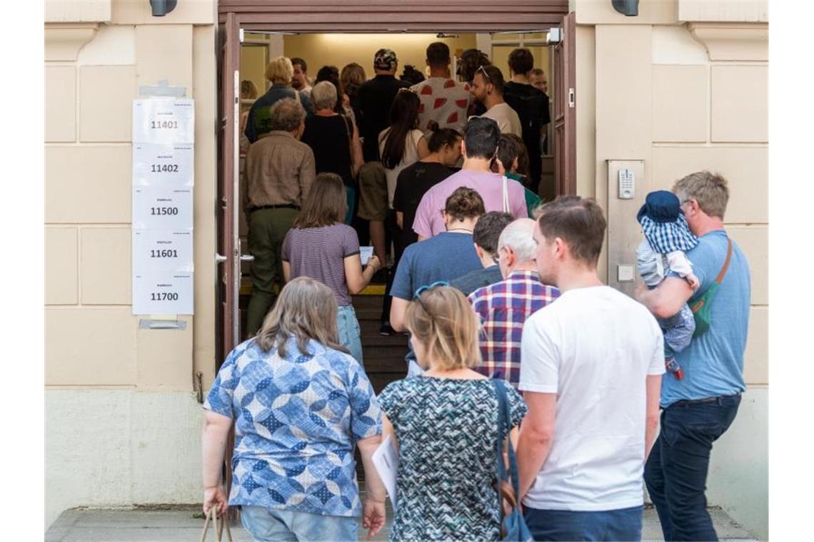 Ost-AfD im Steigflug - und viele Westdeutsche am Schalthebel Bei der sächsischen Kommunalwahl zählte, ähnlich wie bei der Europawahl, die AfD zu den Gewinnern. Foto: Robert Michael