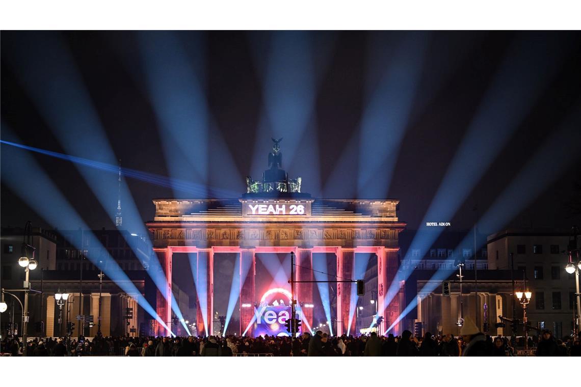 Bei der Silvesterparty am Brandenburger Tor war der Andrang groß.
