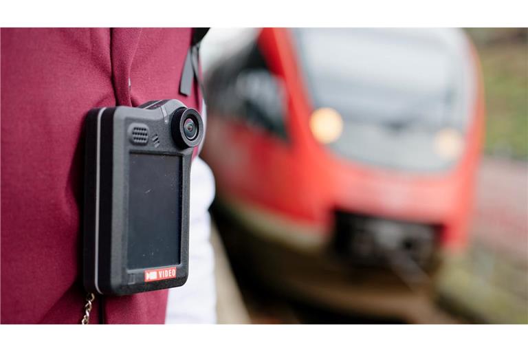 Bei der Verkehrsministerkonferenz in Lindau am Bodensee steht das Thema Sicherheit für Bahnbeschäftigte auf der Agenda. (Symbolbild)