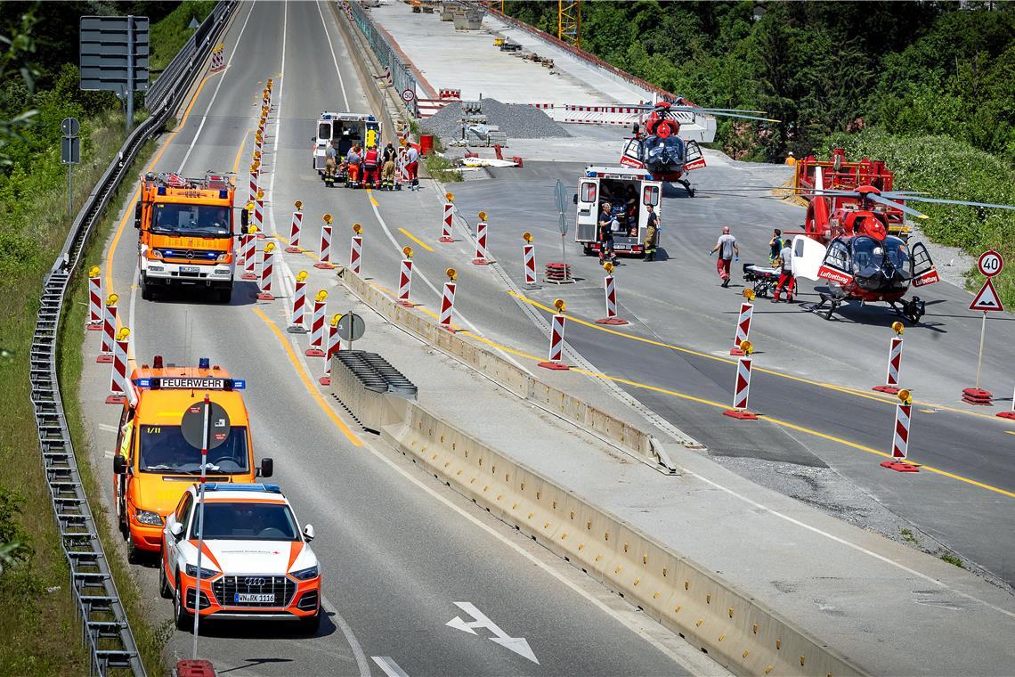 Bei einem Arbeitsunfall sind gestern auf der B14-Baustelle zwei Arbeiter schwer verletzt worden. Foto: Alexander Becher
