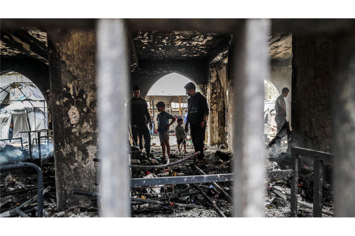 Tote bei Angriff in Gaza - Israel: Ziel war Hamas-Zentrale Bei einem israelischen Angriff auf ein ehemaliges Schulgebäude soll es Opfer und Schäden gegeben haben.
