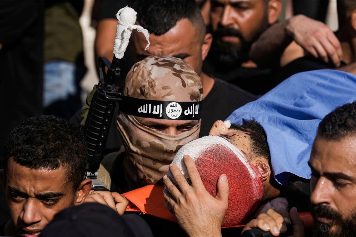 Netanjahu warnt Einwohner der Stadt Gaza: „verschwinden Sie" Bei einem israelischen Luftangriff in Tubas im Westjordanland sind nach palästinensischen Angaben fünf Menschen im Alter von 18 bis 24 Jahren getötet worden.