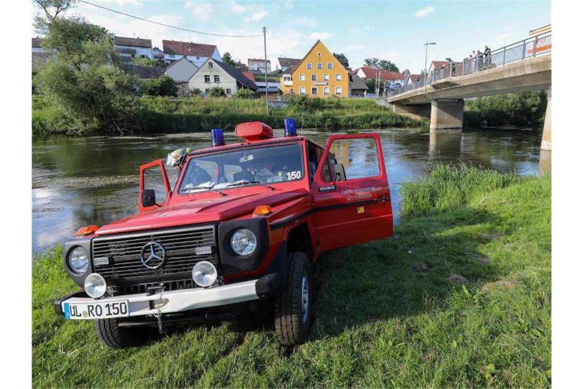 Bei einem Junggesellenabschied auf der Donau ist ein 30-Jähriger in Baden-Württemberg ertrunken. Foto: Thomas Warnack/dpa