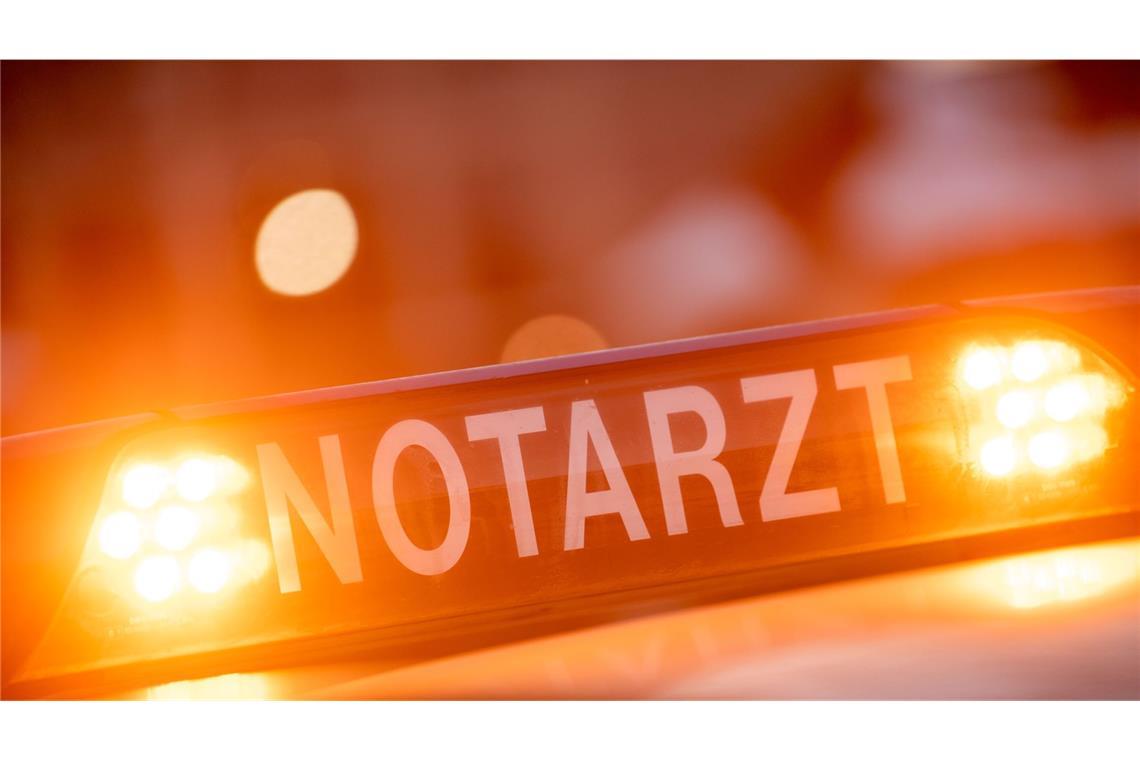 Bei einem Überholvorgang auf einer Bundesstraße im Kreis Sigmaringen ist es zu einem Frontalcrash mit nach bisherigen Erkenntnissen vier Verletzten gekommen. (Symbolbild)