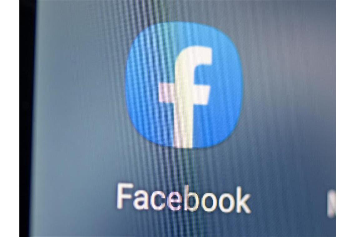 Blackout rückt Macht von Facebook in den Mittelpunkt Bei einem ungewöhnlich großen Ausfall sind gleich mehrere Dienste des Facebook-Konzerns auf breiter Front vom Netz gegangen. Foto: Fabian Sommer/dpa