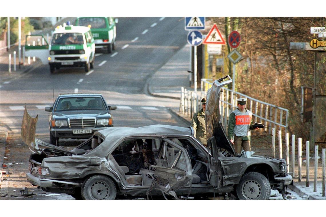 Bei einer Bombenexplosion kommt Alfred Herrhausen ums Leben. Wer genau dafür verantwortlich ist, ist bis heute unklar. (Archivbild)