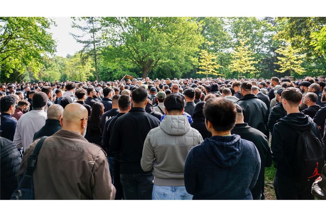 Rapper Xatar in Bonn beigesetzt Bei einer Obduktion seien keine Zeichen äußerer Gewalteinwirkung festgestellt worden.