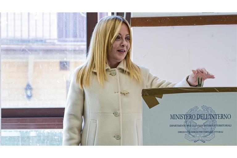 Bei einer Volksabstimmung in Italien muss  Giorgia Meloni eine Niederlage einstecken.