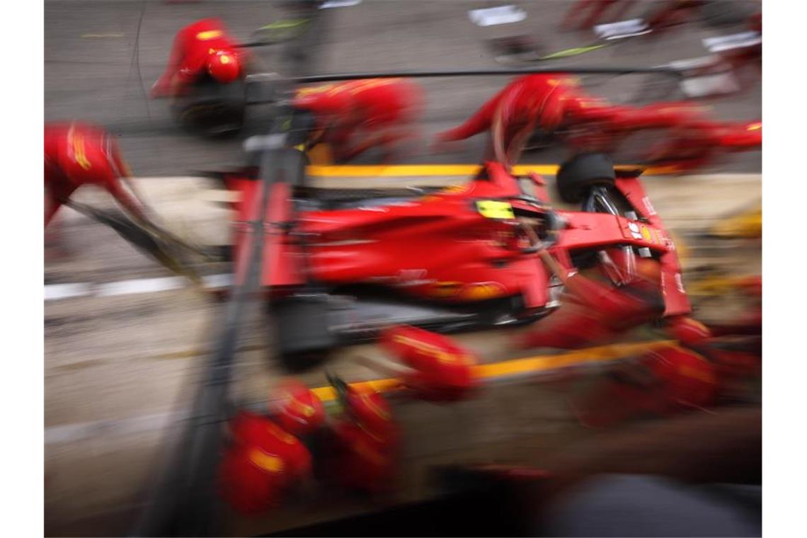 Bei Ferrari läuft es in dieser Saison nicht rund. Foto: Emilio Morenatti/AP/dpa