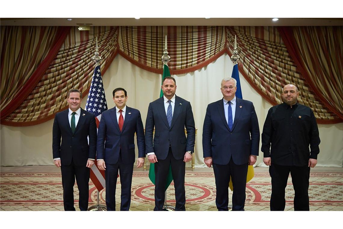 Gibt es nach Dschidda einen Frieden für die Ukraine? Bei Gesprächen in Saudi-Arabien hat die Ukraine einer befristeten Waffenruhe mit Russland zugestimmt und erhielt im Gegenzug eine Wiederaufnahme der US-amerikanischen Militärhilfe. (Archivbild)