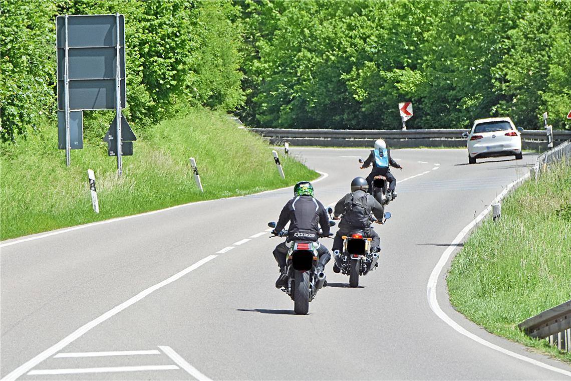 Mit 86 km/h zu viel auf der Sulzbacher Steige unterwegs Bei gutem Wetter ist auf dem Streckenabschnitt zwischen Sulzbach und Großerlach reger Verkehr. Archivfoto: Tobias Sellmaier