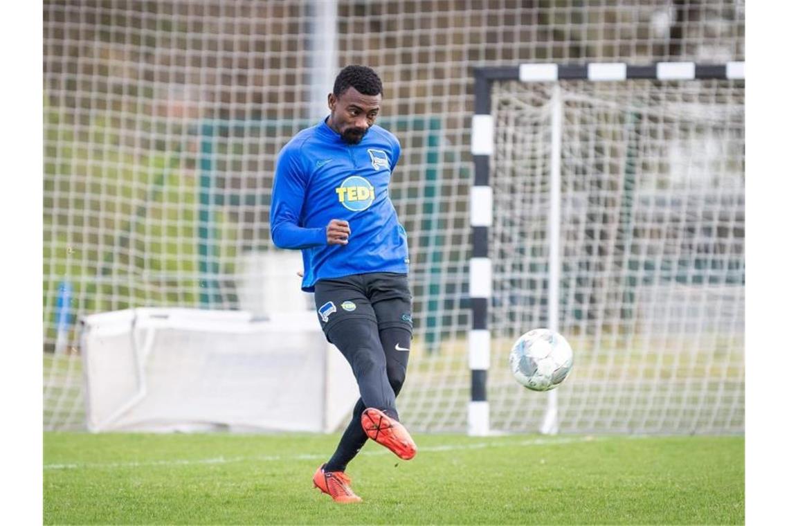 Bei Hertha BSC nach seinem Kabinen-Video suspendiert: Salomon Kalou. Foto: Jan-Philipp Burmann/Hertha BSC via City-Press GmbH/dpa