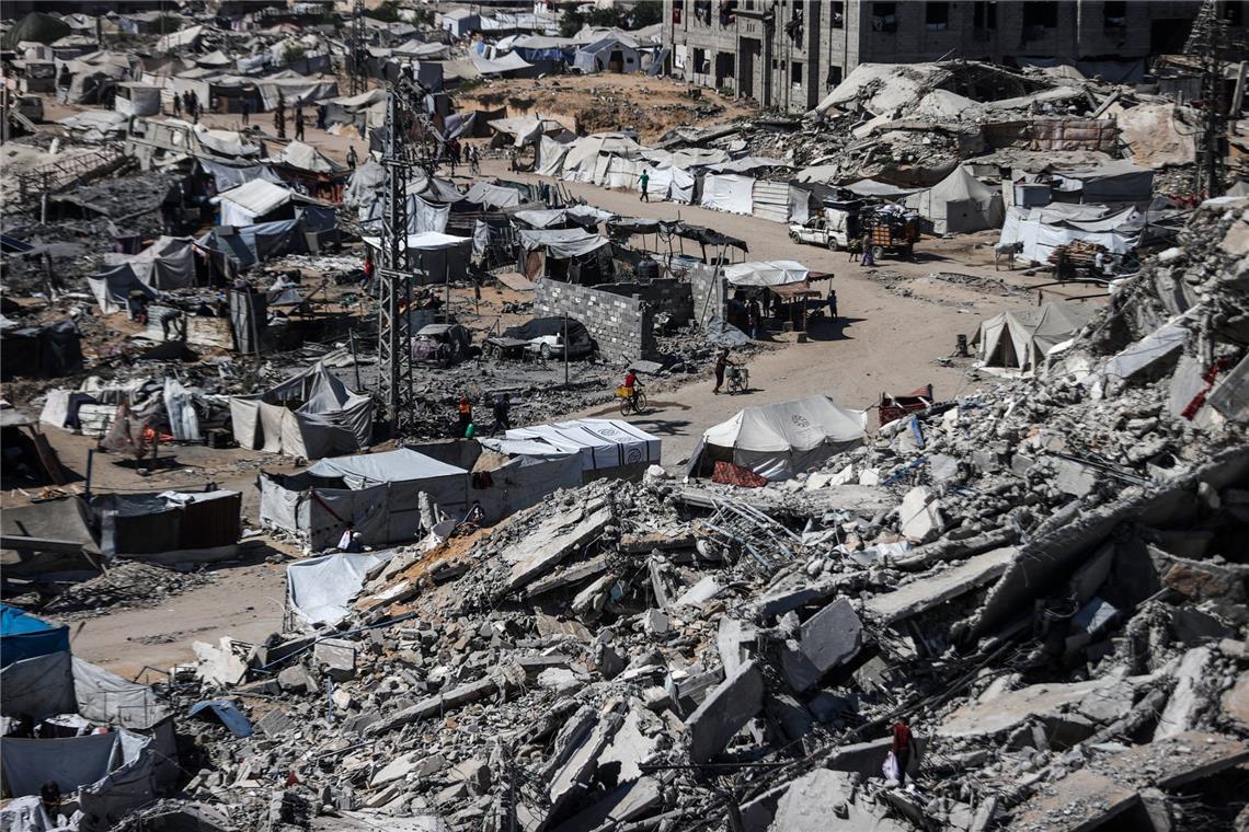 Netanjahu warnt Einwohner der Stadt Gaza: „verschwinden Sie" Bei israelischen Angriffen im Gazastreifen hat es palästinensischen Angaben zufolge erneut viele Tote gegeben.