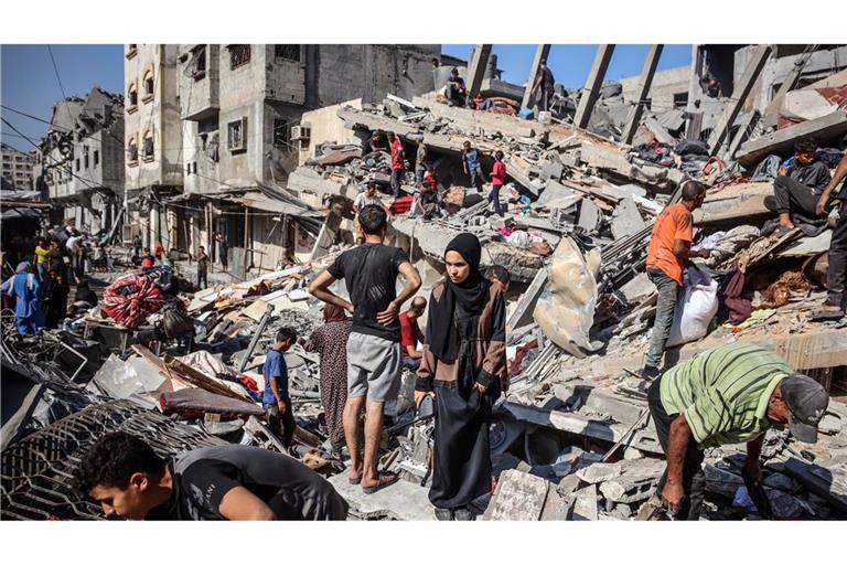 Bei israelischen Angriffen im Gazastreifen starben nach Angaben aus medizinischen Kreisen mindestens 50 Menschen.
