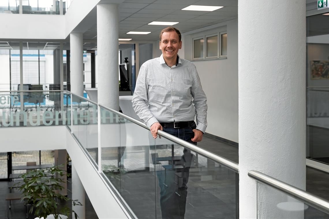 Bei L-Mobile in Sulzbach an der Murr waren die Gänge im Firmengebäude während der Coronapandemie mitunter etwa verwaist. Phasenweise waren sogar alle Mitarbeiter des Softwareunternehmens im Homeoffice, wie Marketingchef Christian Gmehling berichtet. Foto: J. Fiedler