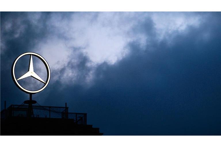 Bei Mercedes-Benz stehen viele Beschäftigte vor einer ungewissen Zukunft. Der „Job-Kompass“ soll ihnen helfen, eine neue Aufgabe zu finden.