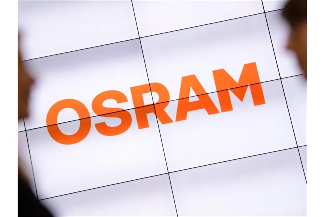 Tiefrote Zahlen bei Osram - schwarze beim neuen Eigner AMS Bei Osram schlug die Corona-Krise im vergangenen Quartal voll zu. Foto: Matthias Balk/dpa