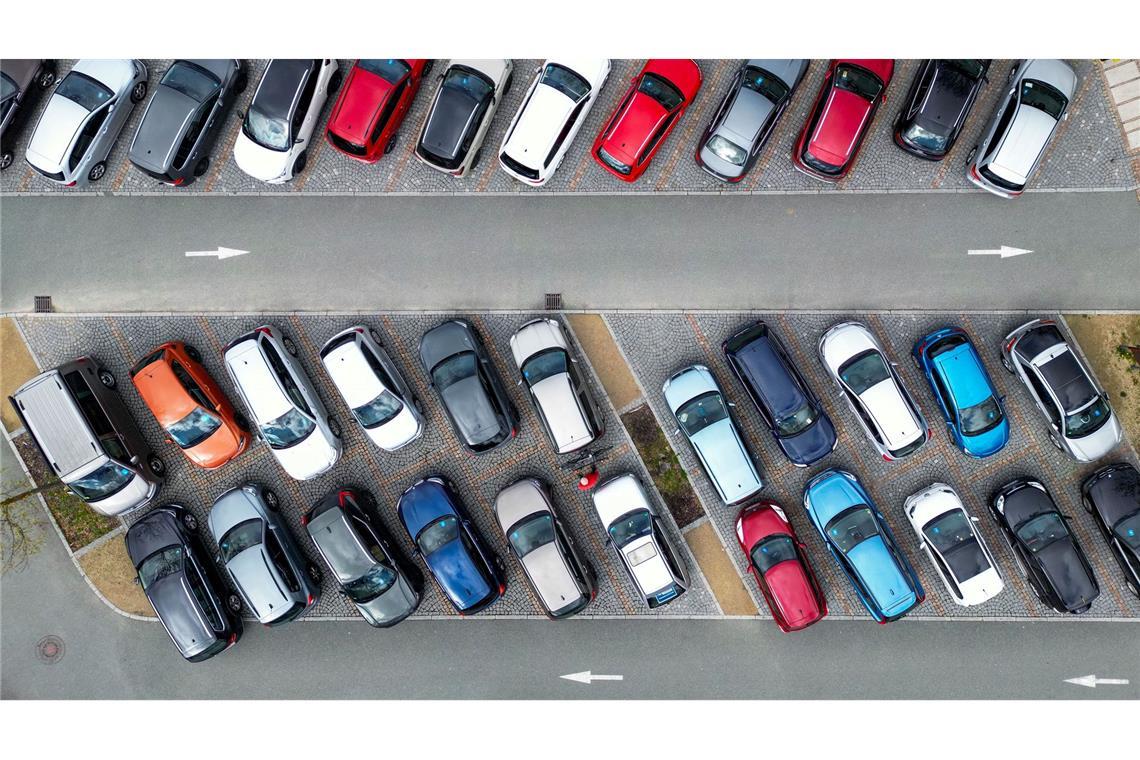 Bei Pkw-Neuzulassungen dominieren weiter gedeckte Lackierungen. (Archivbild)