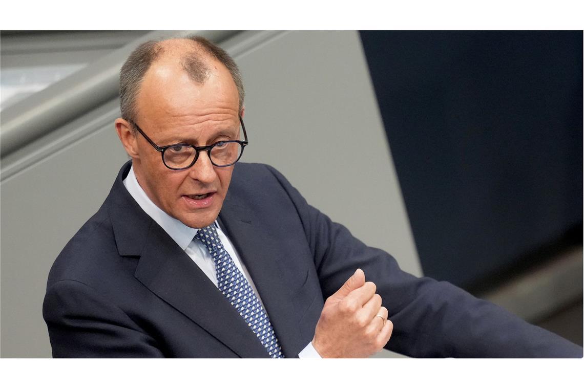 Merz will auf „gewaltige Kraftanstrengung einschwören“ Bei seiner ersten Regierungserklärung wird Friedrich Merz eine etwa 45-minütige Rede im Bundestag halten.