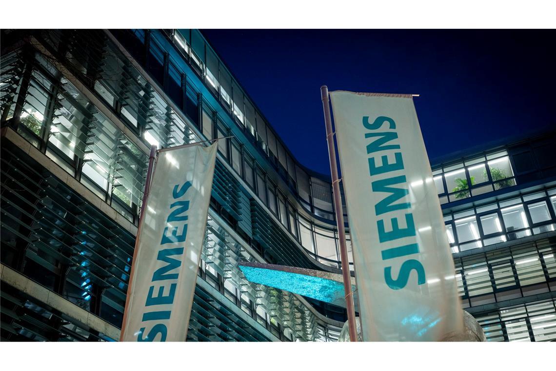 Siemens baut in Eintracht um und ab und auf Bei Siemens haben sich Arbeitgeber und Arbeitnehmer auf gleich mehrere Vereinbarungen geeinigt. (Archivbild)