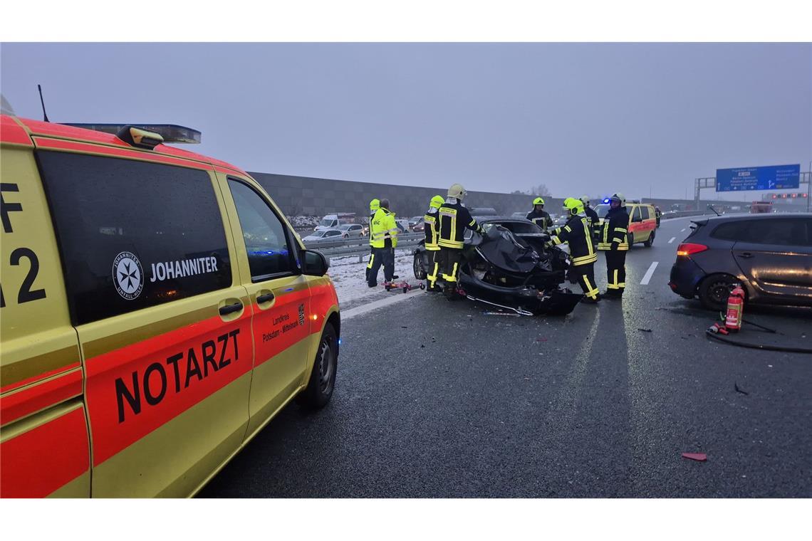 Bei Unfällen auf der A10 gab es einige Verletzte.