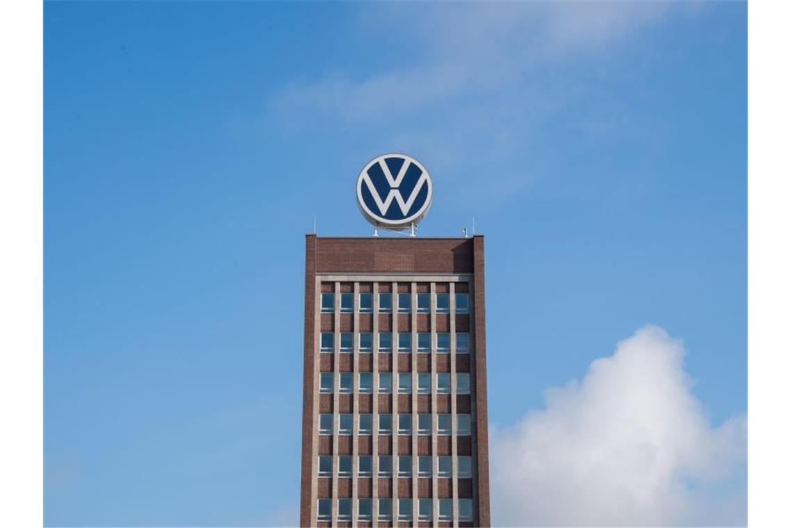 Bei Volkswagen in Wolfsburg sorgen Aussagen des Konzernchefs für Unruhe. Foto: Julian Stratenschulte/dpa