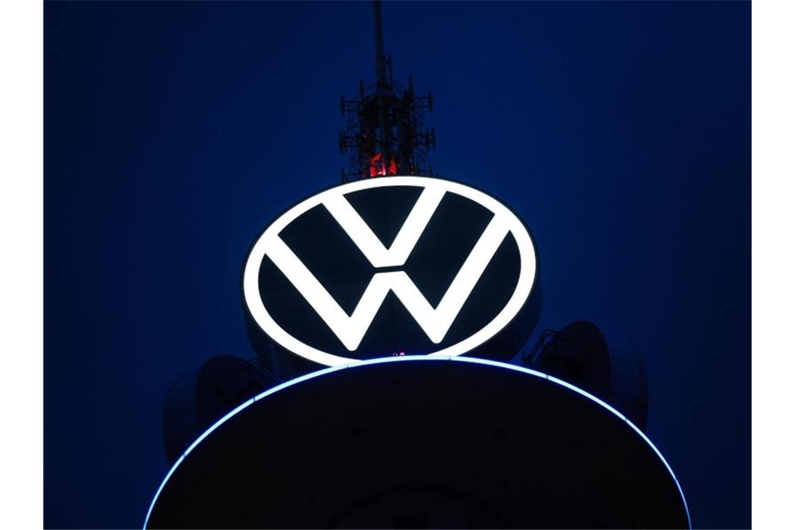 VW legt Angebot vor - aber IG Metall für weitere Warnstreiks Bei Volkswagen stehen weitere Warnstreiks der IG Metall an. Foto: Ole Spata/dpa