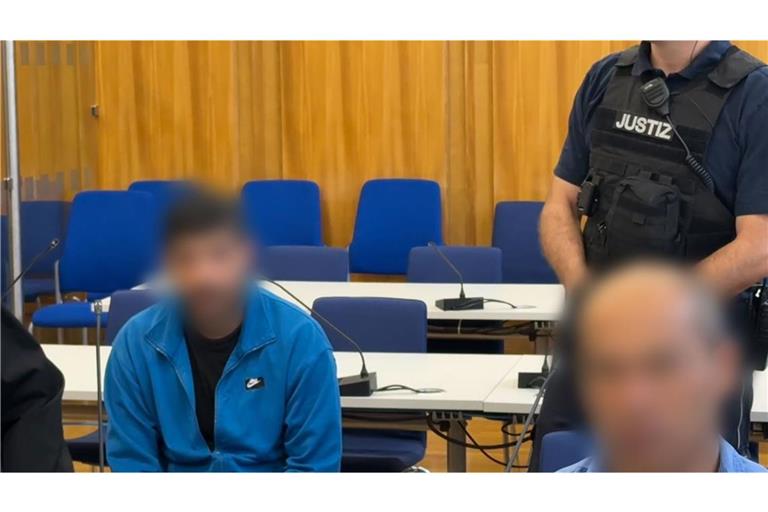 Beide Fernfahrer hatten aber vor dem Heilbronner Landgericht eingeräumt, sich mit dem späteren Opfer auf dem Parkplatz in Oberrot  geprügelt zu haben. (Archivbild)