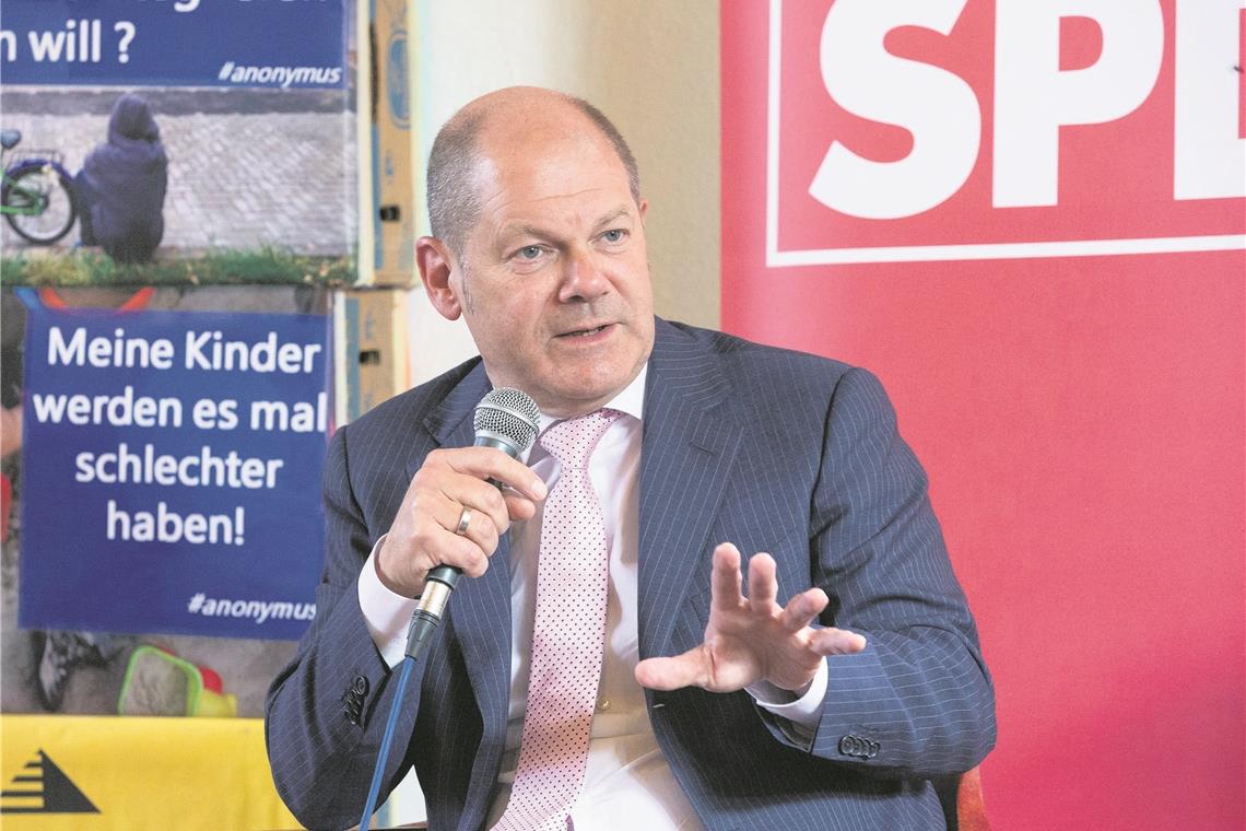 Beim 41. Roten Stuhl der SPD Weissacher Tal war Olaf Scholz vor zwei Jahren in der Region. Ihm räumen die Parteimitgliedern gute Chancen im Rennen um den Parteivorsitz ein. Archivfoto: J. Fiedler