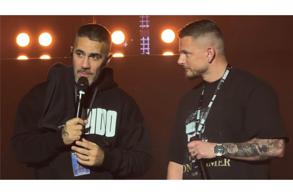 Beim Auftritt im Januar war die Welt noch in Ordnung: Doch beim Konzert am Donnerstag in Stuttgart lässt Bushido den Hobbyrapper Markus (rechts) abblitzen (Archivbild).