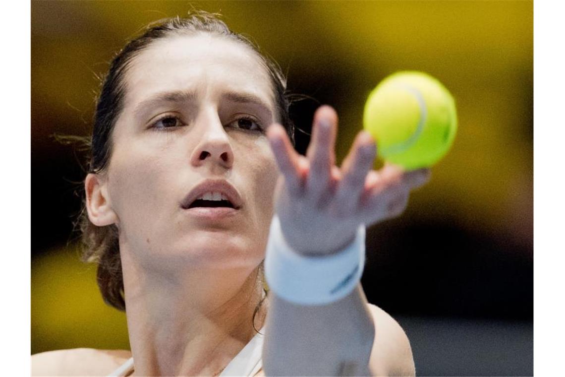 Beim Billie Jean King Cup verlor Andrea Petkovic das erste Einzel der deutschen Tennis-Damen. Foto: Julian Stratenschulte/dpa