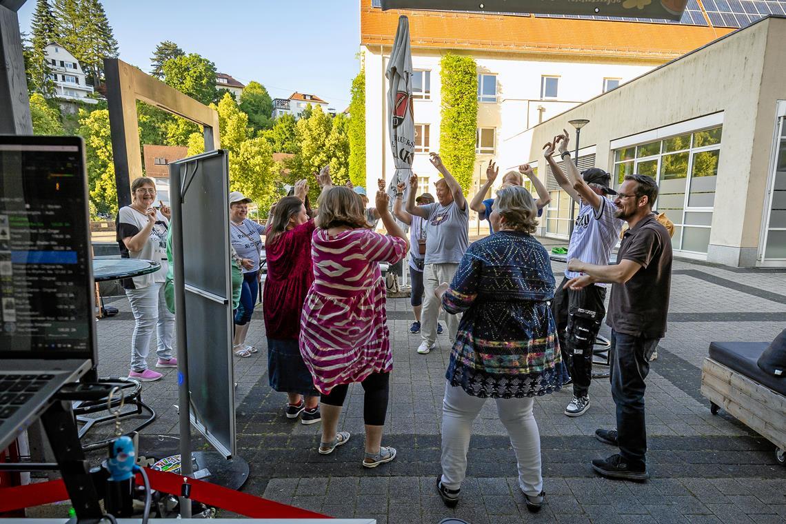 Bürgerfest, Flohmarkt und mehr Beim Diversity Dancefloor kann ordentlich getanzt werden. Archivfoto: Alexander Becher