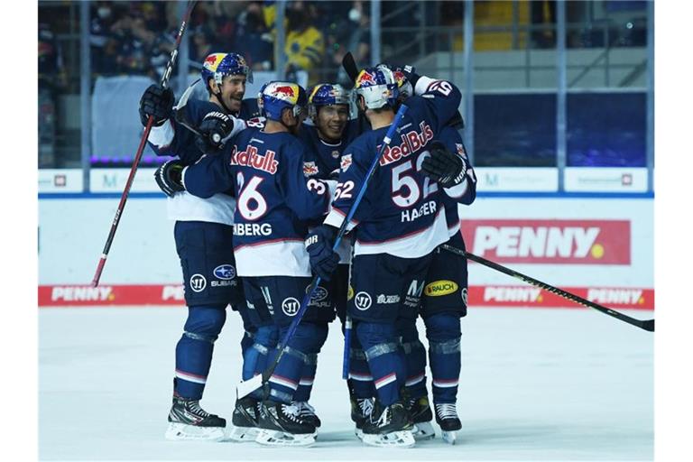 Beim EHC Red Bull München gibt es mehrere Corona-Fälle. Foto: Angelika Warmuth/dpa