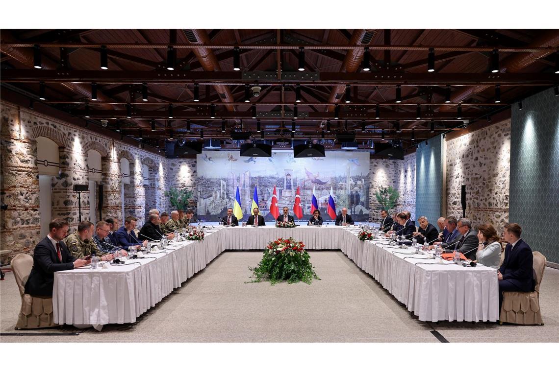 Größter Drohnenangriff auf Ukraine vor Trump-Putin-Telefonat Beim ersten direkten Gespräch zwischen Russen und Ukrainern seit mehr als drei Jahren am Freitag gab es beim Thema Waffenruhe keine Einigung. (Archivbild)