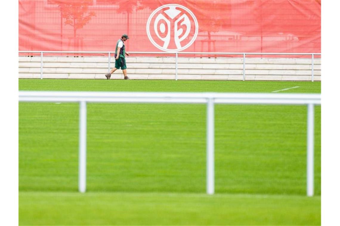 Beim FSV Mainz 05 kann am Freitag wieder trainiert werden. Foto: Andreas Arnold/dpa