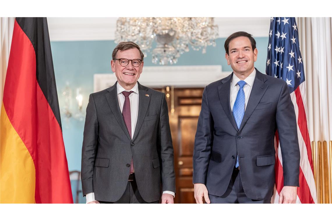 Beim Gespräch von Außenminister Johann Wadephul (l., CDU) mit seinem US-Kollegen Marco Rubio geht es auch um die Drohungen von US-Präsident Donald Trump gegen Grönland.